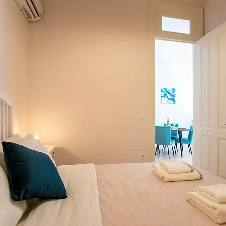 Lovelystay - 2Br Flat With Ac In Duque De Loule Porto Exterior photo