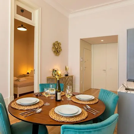 Lovelystay - 2Br Flat With Ac In Duque De Loule Porto Exterior photo