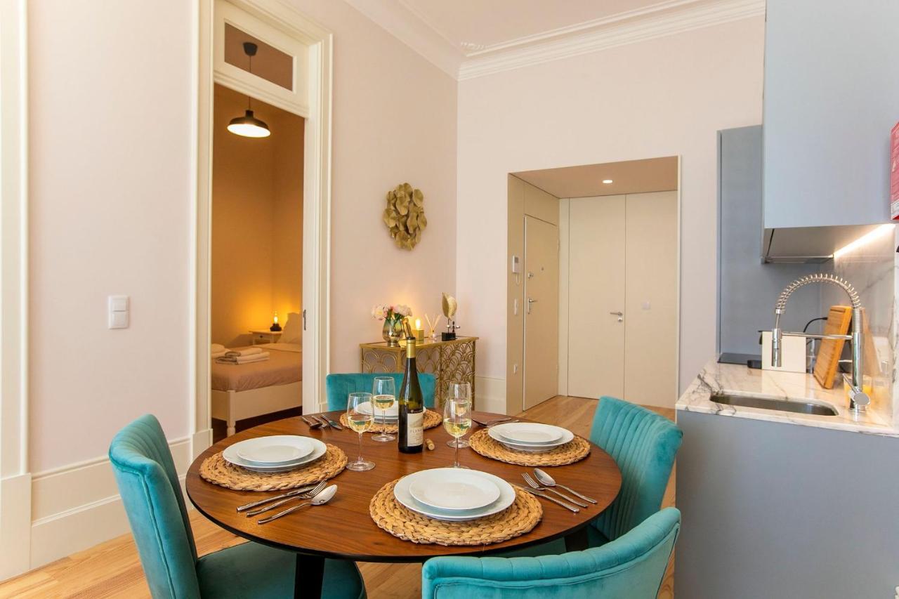 Lovelystay - 2br Flat With Ac In Duque De Loule Porto
